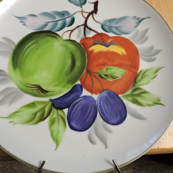 DECORATIVE PLATE 11" diameter wall hanger included - Picture 2 of 7